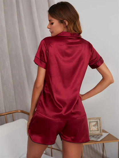 Conjunto de Pijama con Corazón Bordado🩷